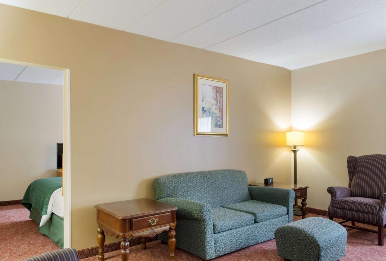 All Seasons Inn & Suites Smithfield Exterior foto